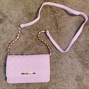 🆕 🎀STEVE MADDEN Baby Pink Quilted Clutch with Detachable Half Gold Chain Strap